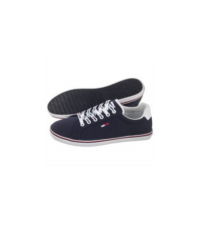 essential lace up sneaker