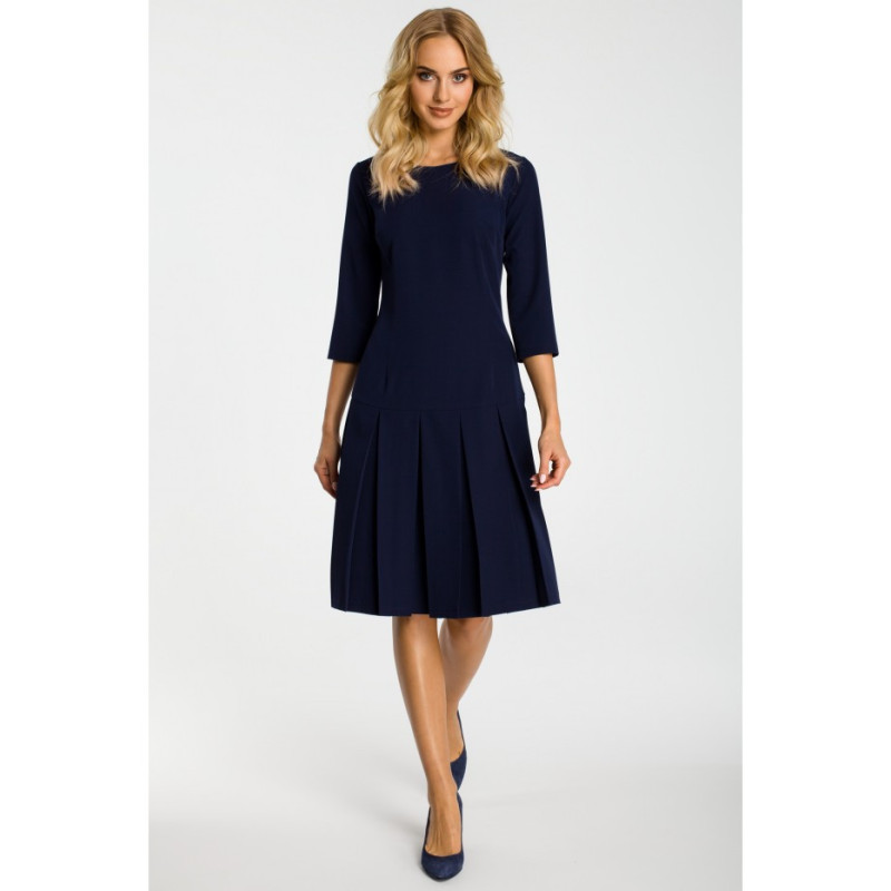 M336 Sukienka z obniżoną talią i kontrafałdami - granatowa