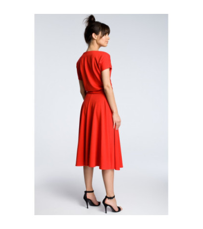 B067 Sukienka midi z rozkloszowanym dołem - czerwona