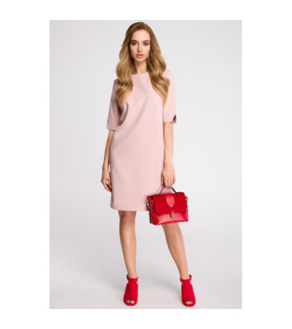 S113 Sukienka pudełkowa z dekoltem w serek z tyłu - pudrowa