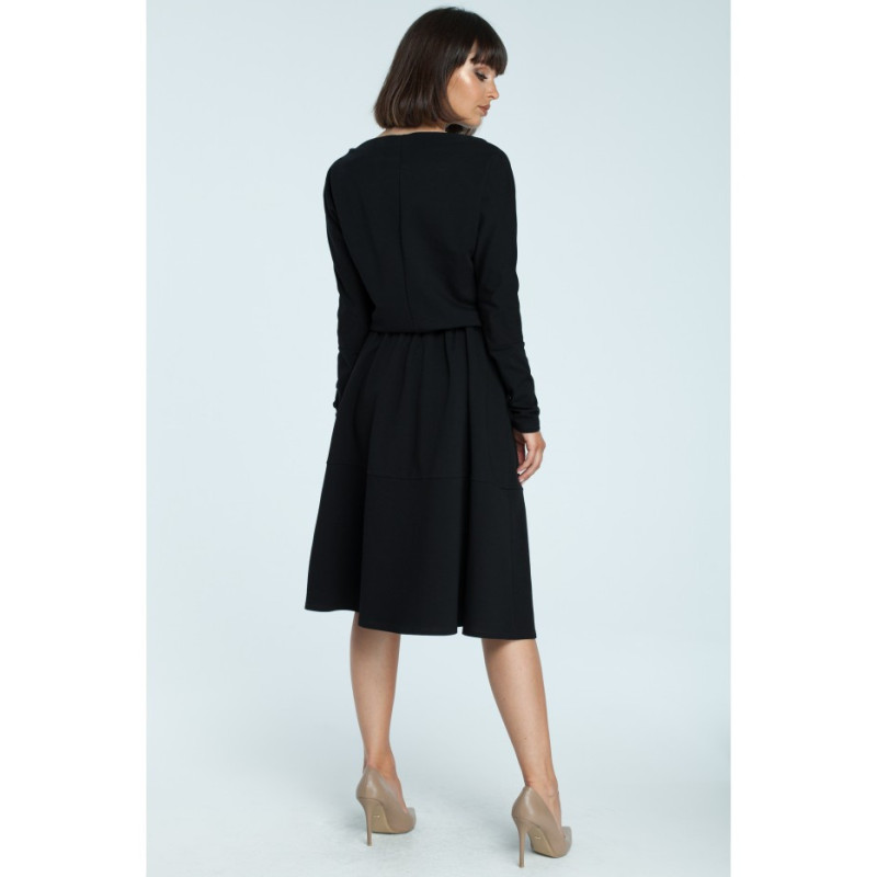 B087 Rozkloszowana sukienka z długim rękawem - czarna