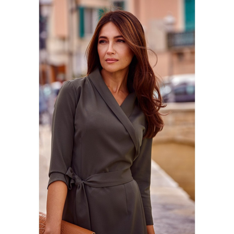 S175 Kopertowa sukienka z paskiem w talii - khaki