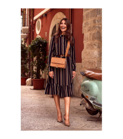 S182 Odcinana sukienka w prążek z paskiem - model 1