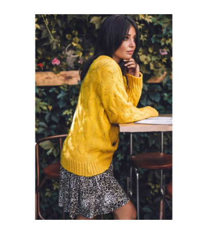 BK038 Sweter ze splotem typu warkocz - miodowy