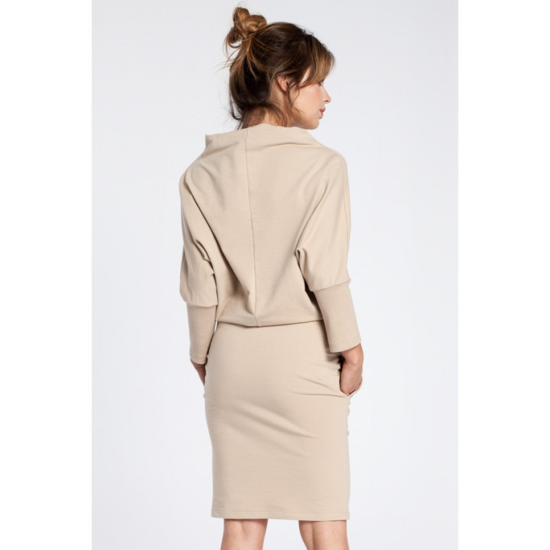 B032 Stylowa sukienka mini z rękawami kimono - beżowa