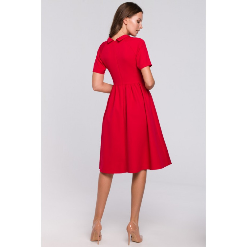 K028 Sukienka ze stójką - czerwona