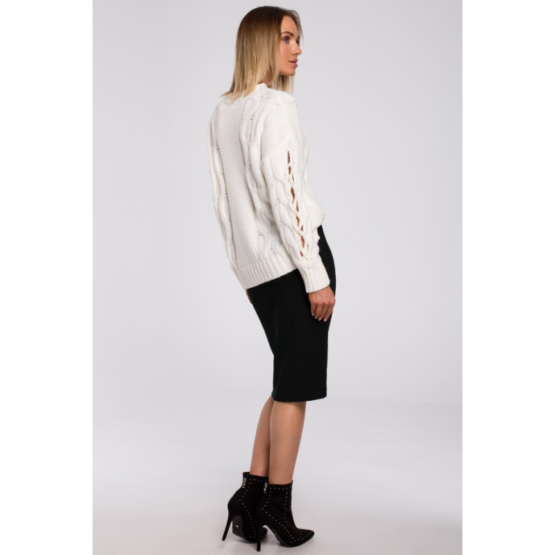 M539 Sweter z dziurami na rękawach - ecru