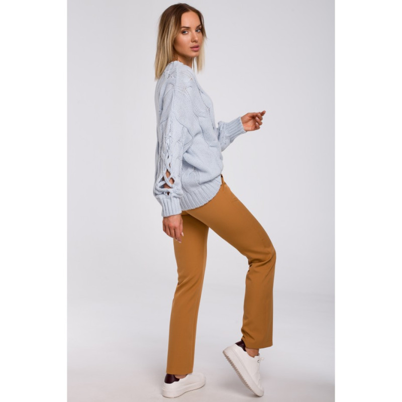 M539 Sweter z dziurami na rękawach - błękitny