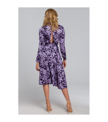 K084 Sukienka z rozcięciem na plecach - model 2