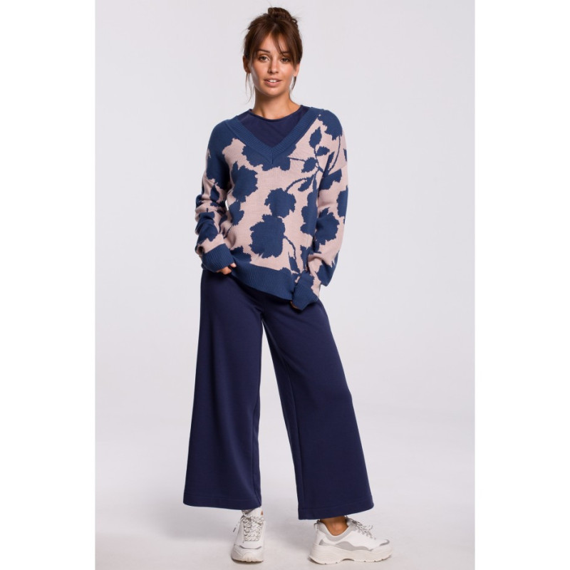 BK056 Sweter w kwiaty - model 2