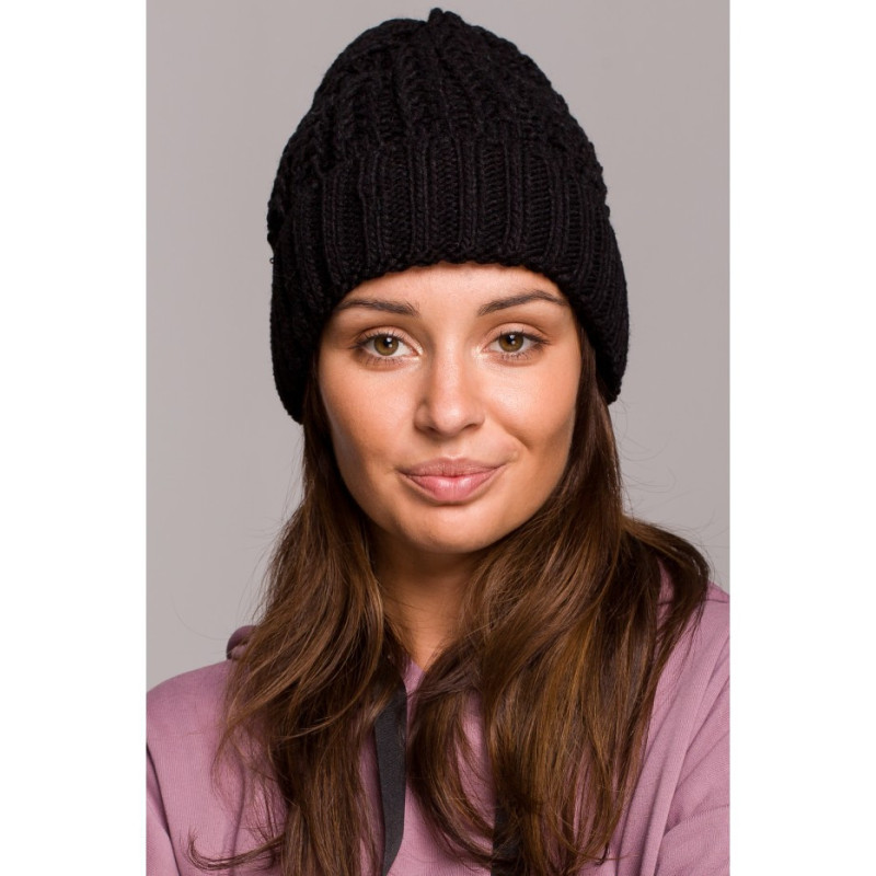 BK057 Czapka splot warkocz z wywinięciem - czarna