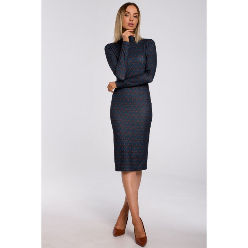 M543 Sukienka we wzór dopasowana z półgolfem - model 3
