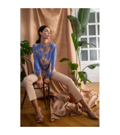 K093 Spodnie z rozcięciami z tyłu - beżowe