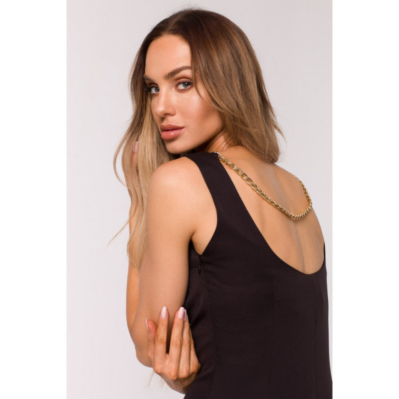 M667 Sukienka ołówkowa z łańcuszkiem na plecach - czarna