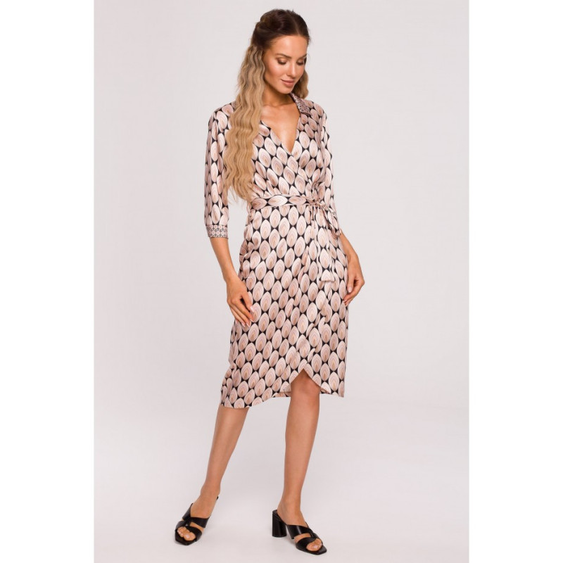 M668 Sukienka z nadrukiem na zakładkę z paskiem - model 3