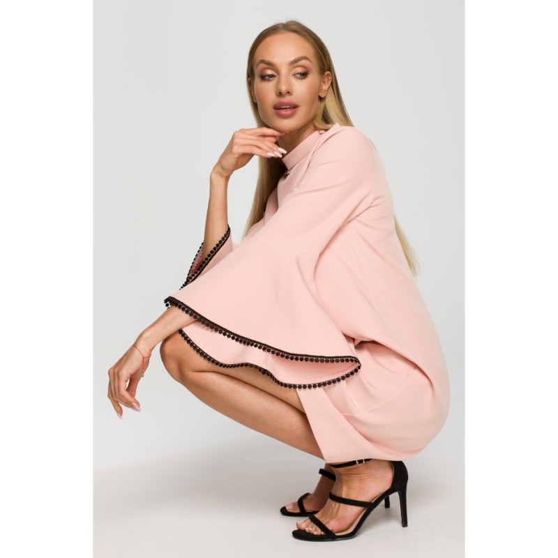 M698 Sukienka o fasonie litery A - pudrowa