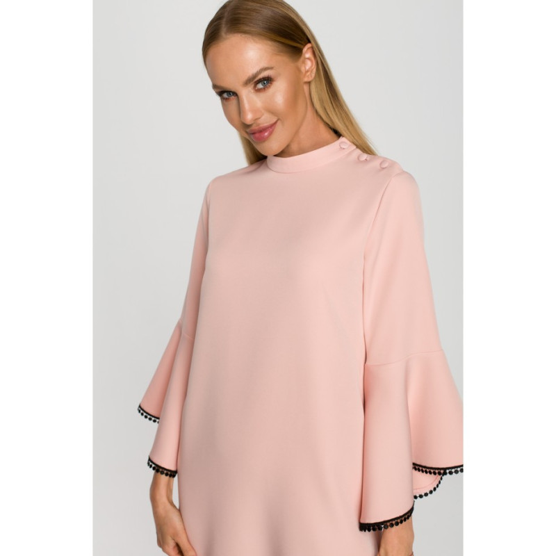 M698 Sukienka o fasonie litery A - pudrowa