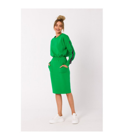 M728 Sportowa spódnica z gumą w pasie - soczysta zieleń