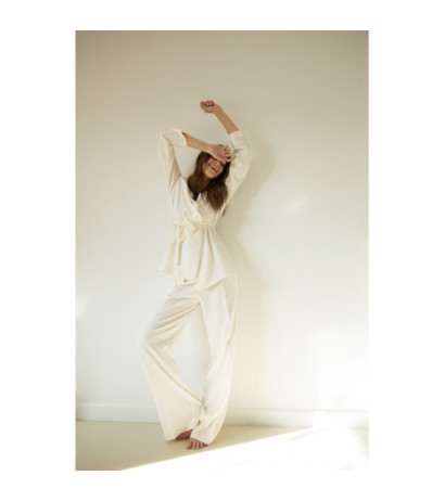 B252 Spodnie z ozdobnymi guzikami - śmietankowe