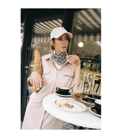 B258 Sukienka szmizjerka z kieszeniami i paskiem - beżowa