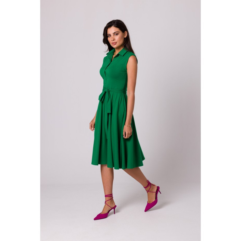 B261 Sukienka bawełniana z rozkloszowanym dołem - soczysta zieleń