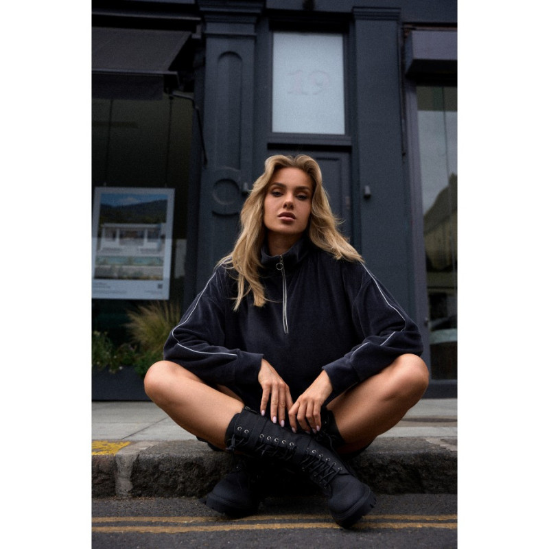 M764 Sukienka asymetryczna z zamkiem w stójce - grafitowa