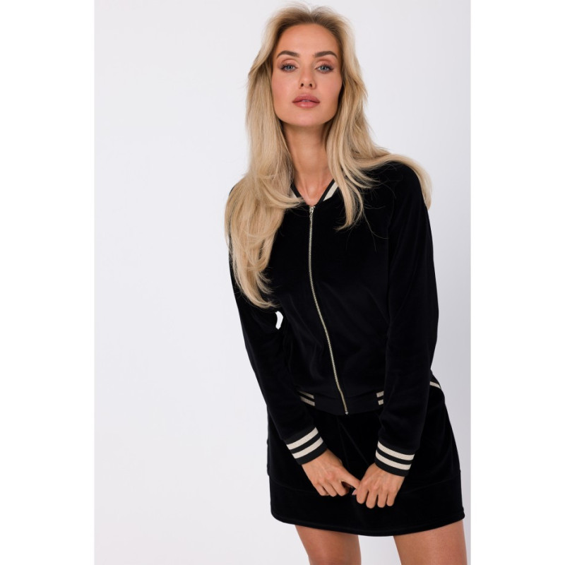 M766 Bluza z ozdobnymi mankietami i stójką - czarna