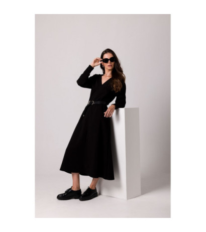 B267 Sukienka maxi z głębokim dekoltem V - czarna