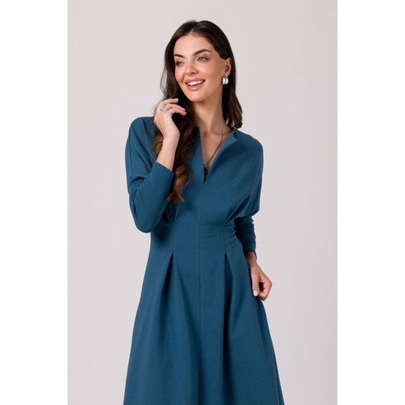 B273 Sukienka z mocno zaznaczoną talią - morska