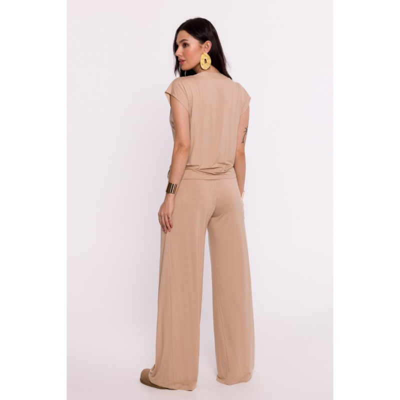 B288 Bluzka wiskozowa na zakładkę - cappuccino