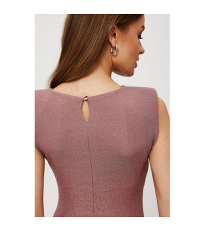 K186 Metaliczna sukienka maxi z poduszkami i marszczeniem - pudrowa