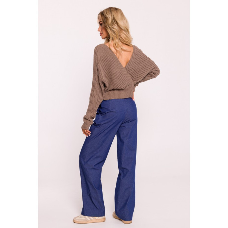 M809 Krótki sweterek z kopertowym dekoltem - cappuccino