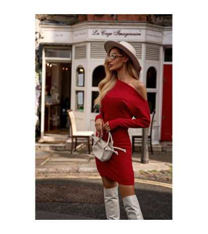 M818 Prążkowana sukienka mini z odkrytymi ramionami - czerwona