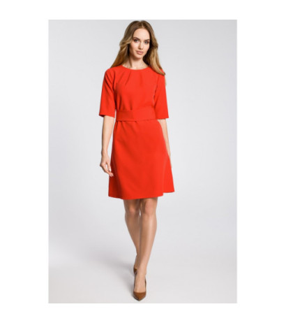 M362 Sukienka z zaszewkami przy szyi i z paskiem - czerwona