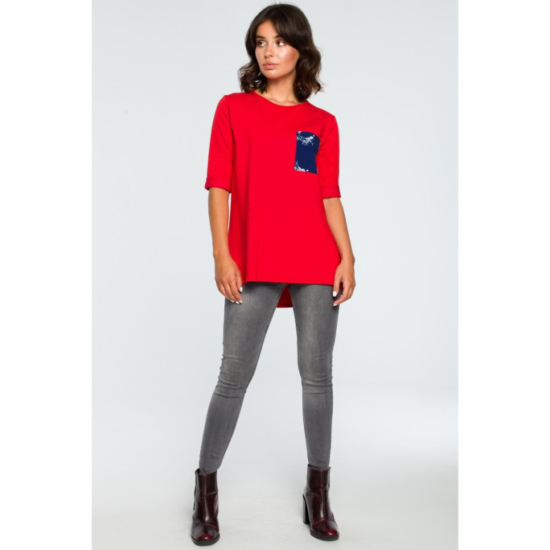 B095 Bluzka ze wstawkami w kwiaty - czerwona