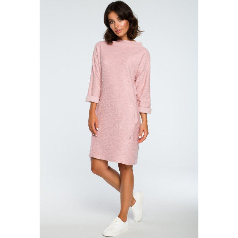 B096 Sukienka z kieszeniami na przodzie - pudrowa