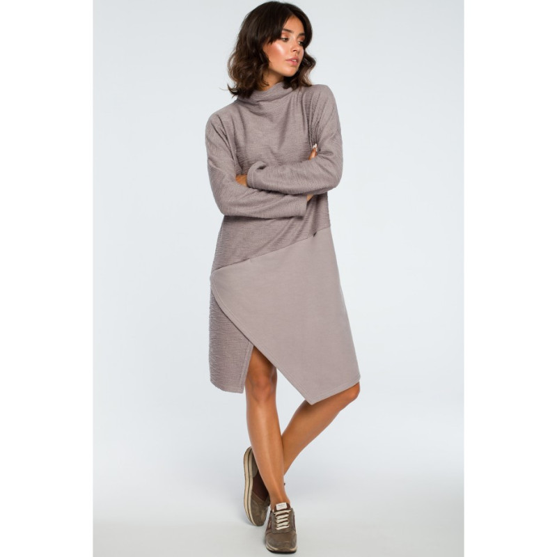 B098 Sukienka z asymetrycznym przeszyciem na przodzie - szara