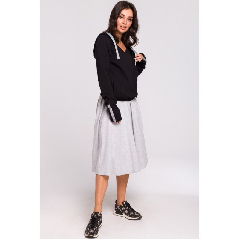 B127 Bluza z kapturem i przodem na zakładkę - czarna