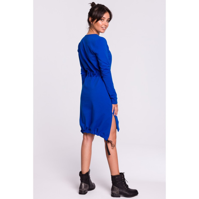 B133 Sukienka z rozcięciami na bokach - chabrowa