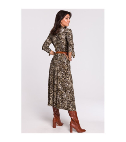 B135 Sukienka midi z kołnierzykiem i paskiem - model 2