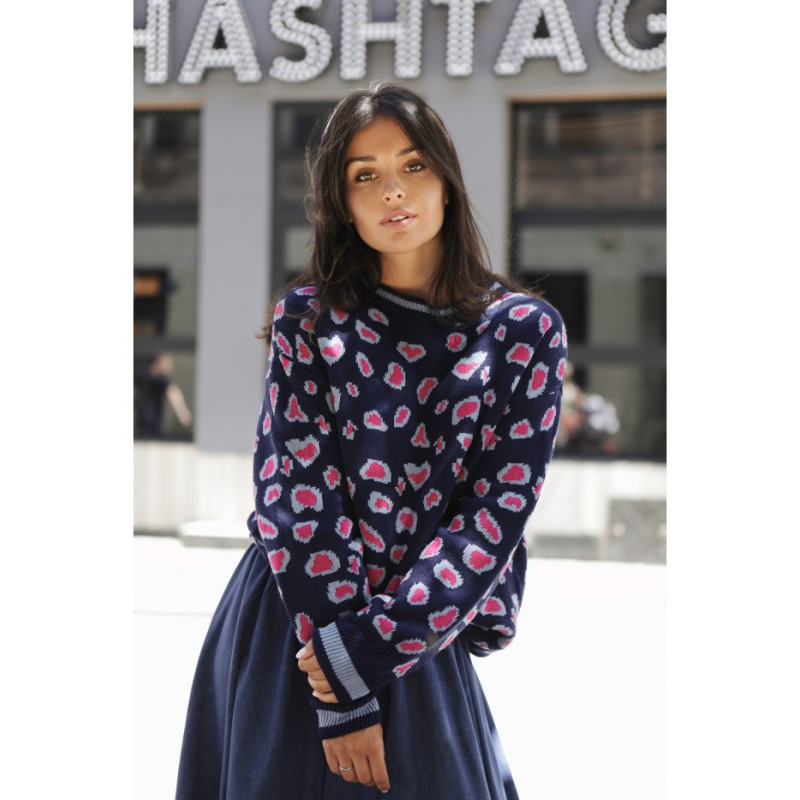 BK029 Sweter w lamparcie cętki - model 1