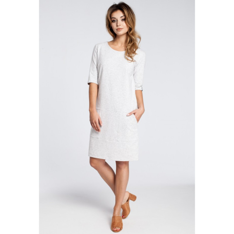 B033 Klasyczna sukienka z kieszeniami - stracciatella