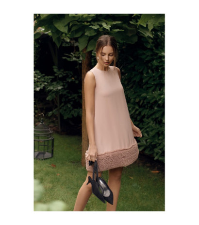 K038 Sukienka z pasem marszczonego tiulu - pudrowa