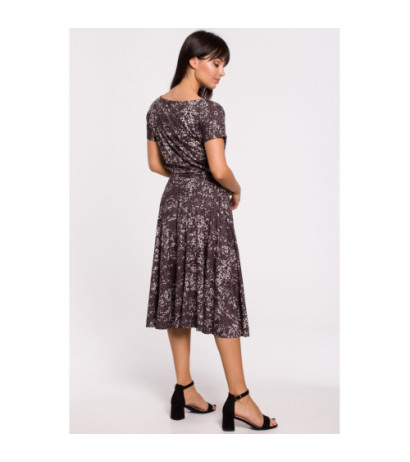 B144 Rozkloszowana sukienka z nadrukiem i paskiem w talii - brązowo-szara