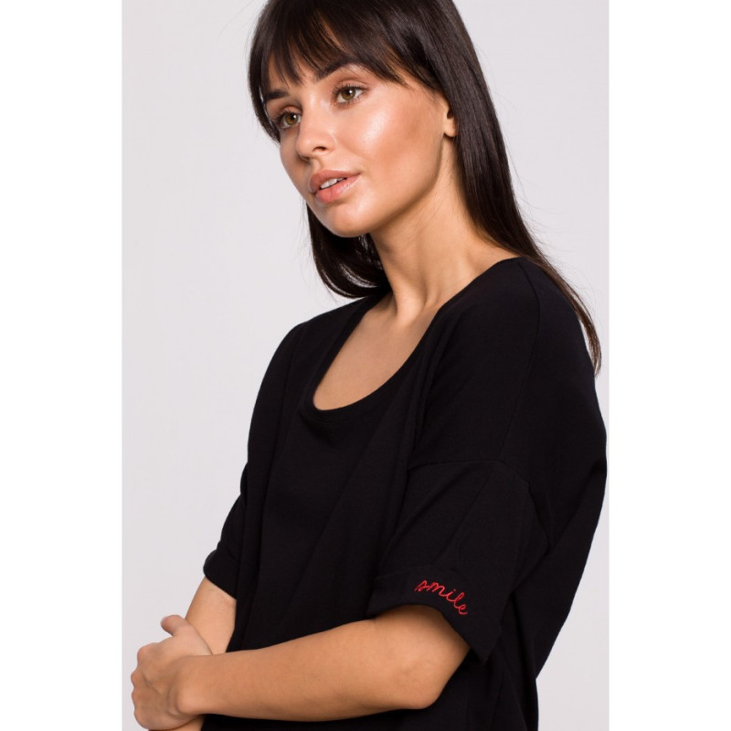 B147 T-shirt oversize z okrągłym dekoltem - czarny