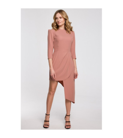 K047 Sukienka z asymetrycznym dołem i zakładkami - różana