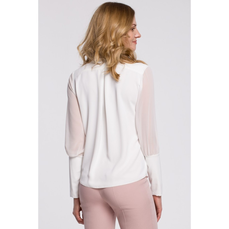 K066 Szyfonowa bluzka z dekoltem typu V - ecru