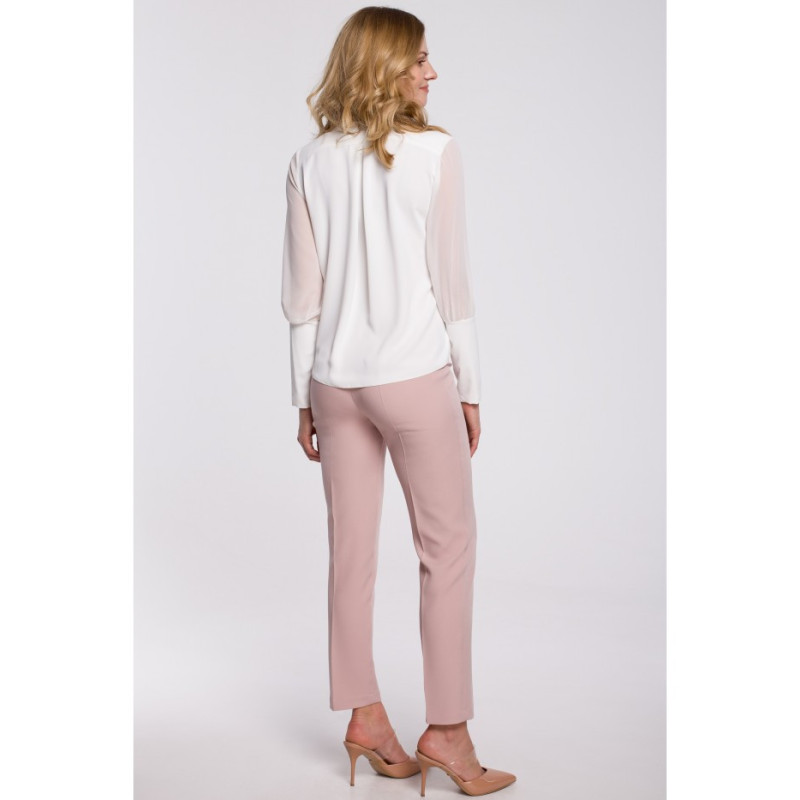 K066 Szyfonowa bluzka z dekoltem typu V - ecru