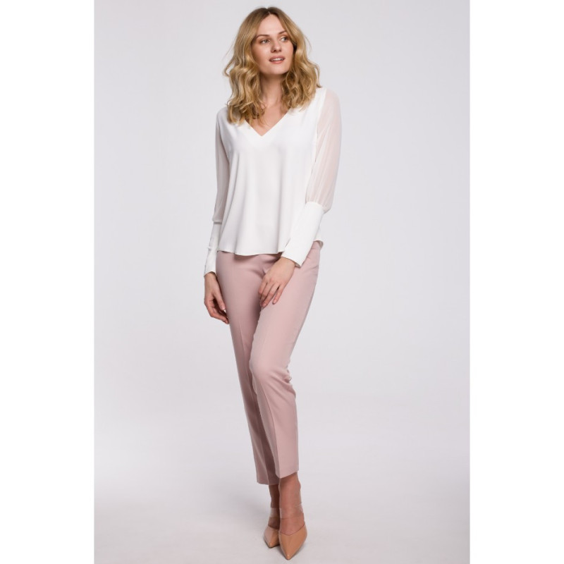 K066 Szyfonowa bluzka z dekoltem typu V - ecru