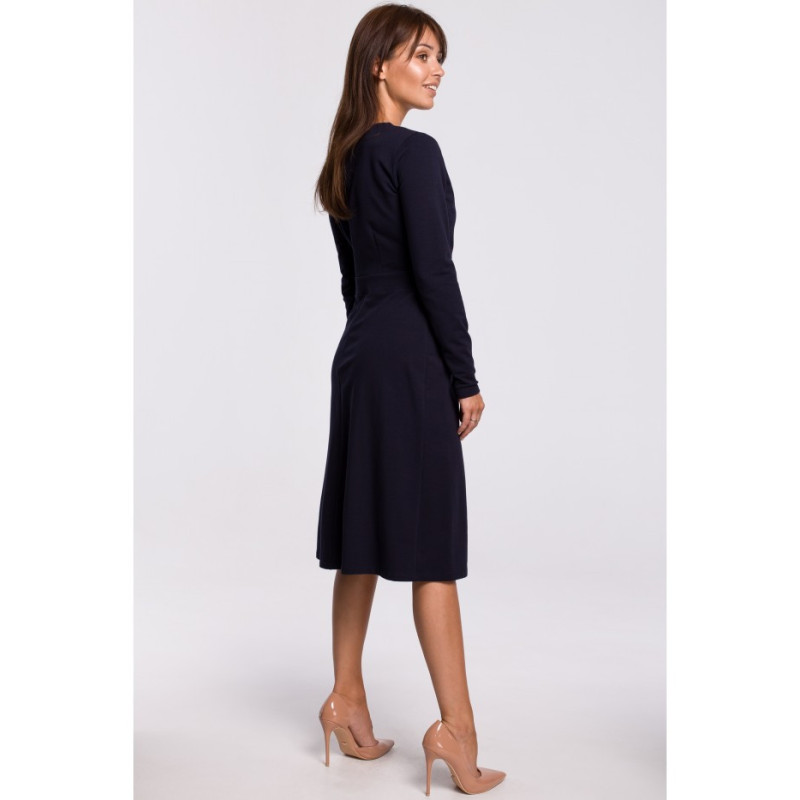 B161 Kopertowa sukienka z paskiem - granatowa